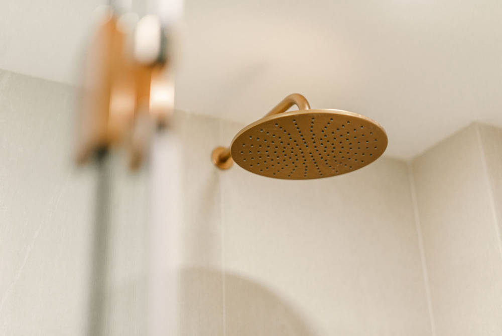 ขายคอนโดภูเก็ต : ขายคอนโดใหม่ ใกล้ Laguna หาดบางเทา, ภูเก็ต ส่วนกลางใหญ่มาก เลี้ยงสัตว์ได้