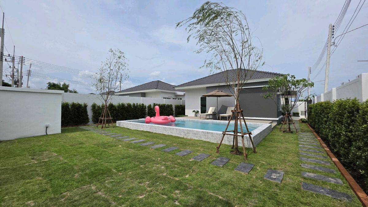 For SaleHouseHuahin, Prachuap Khiri Khan, Pran Buri : House with Hua Hin pool in the project, starting at 5.4 million