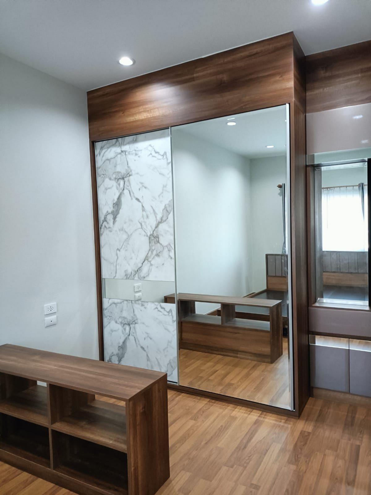 For SaleTownhomePathum Thani,Rangsit, Thammasat : Selling at a loss, townhouse with a width of 5.7 meters, Khlong 4