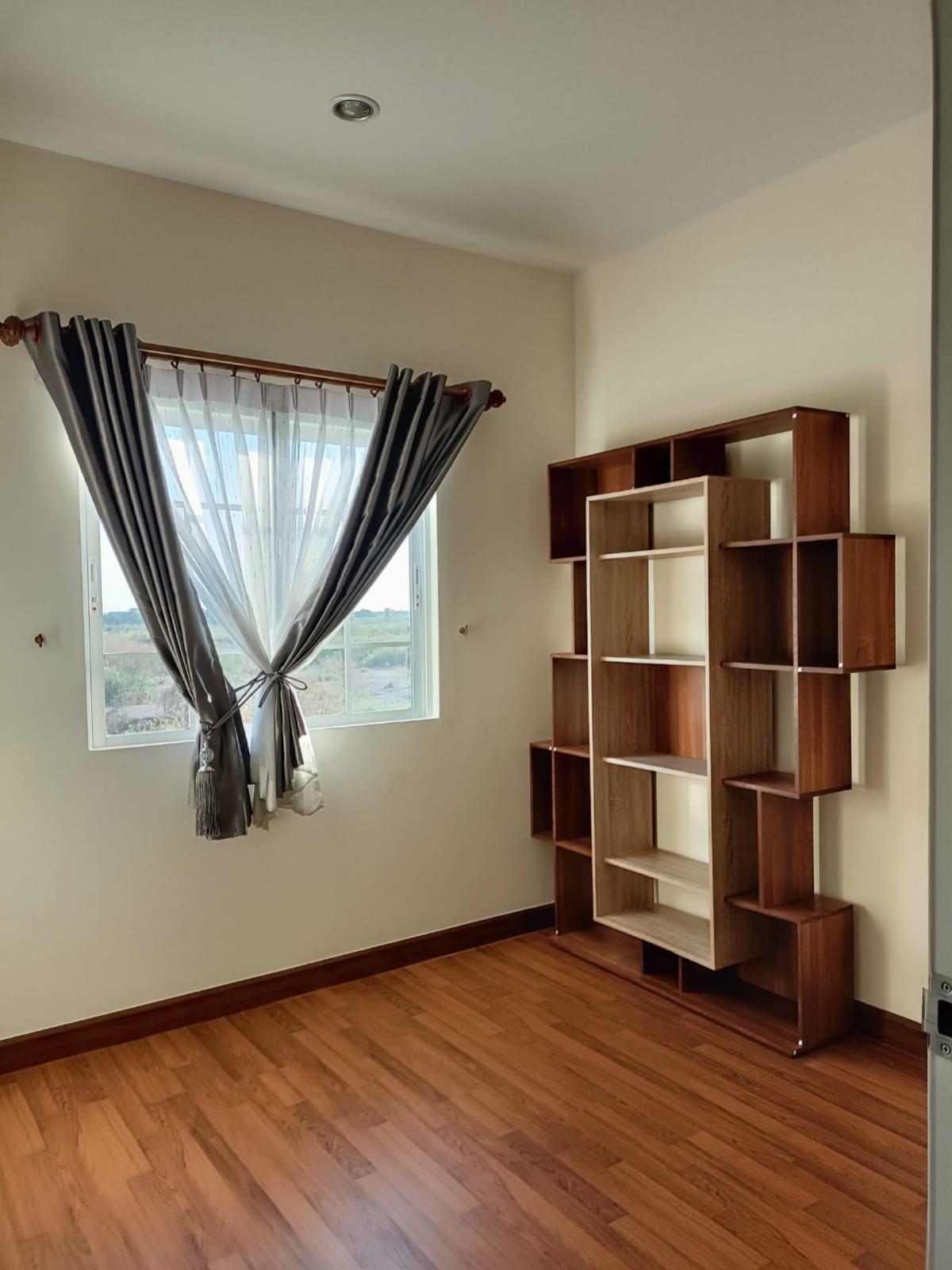 For SaleTownhomePathum Thani,Rangsit, Thammasat : Selling at a loss, townhouse with a width of 5.7 meters, Khlong 4