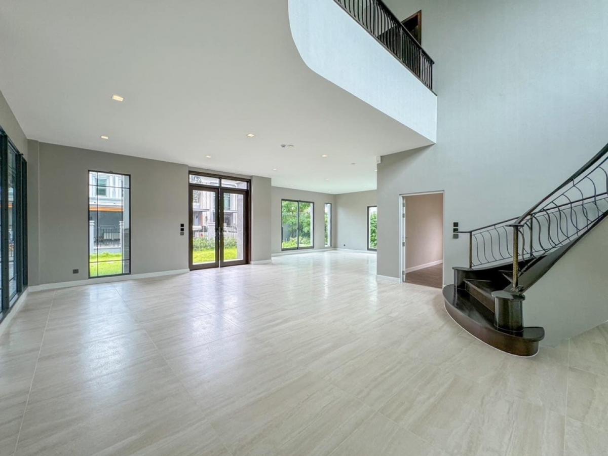 ขายบ้านบางนา แบริ่ง ลาซาล : ขายบ้าน Grand Bangkok Boulevard สุขุมวิท ศรีนครินทร์  780 Sq.m ราคา 79 MB ติดต่อ 086-795-9997 (จิมมี่)