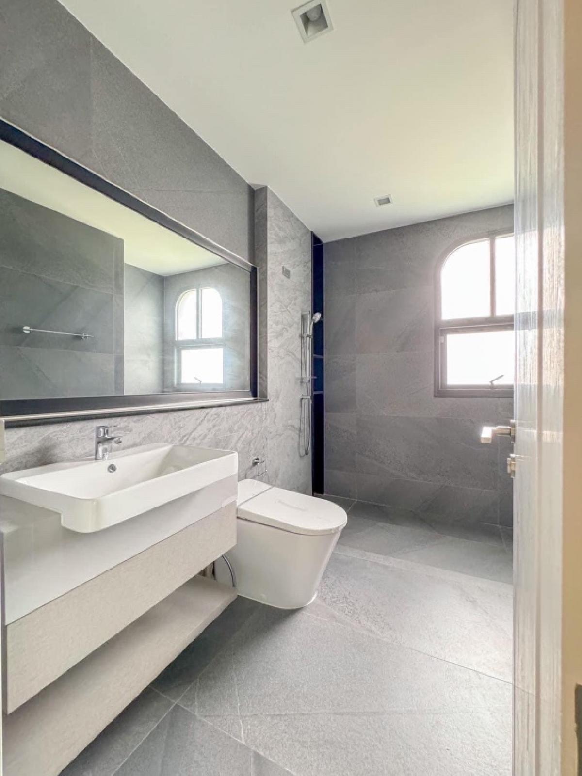 ขายบ้านบางนา แบริ่ง ลาซาล : ขายบ้าน Grand Bangkok Boulevard สุขุมวิท ศรีนครินทร์  780 Sq.m ราคา 79 MB ติดต่อ 086-795-9997 (จิมมี่)