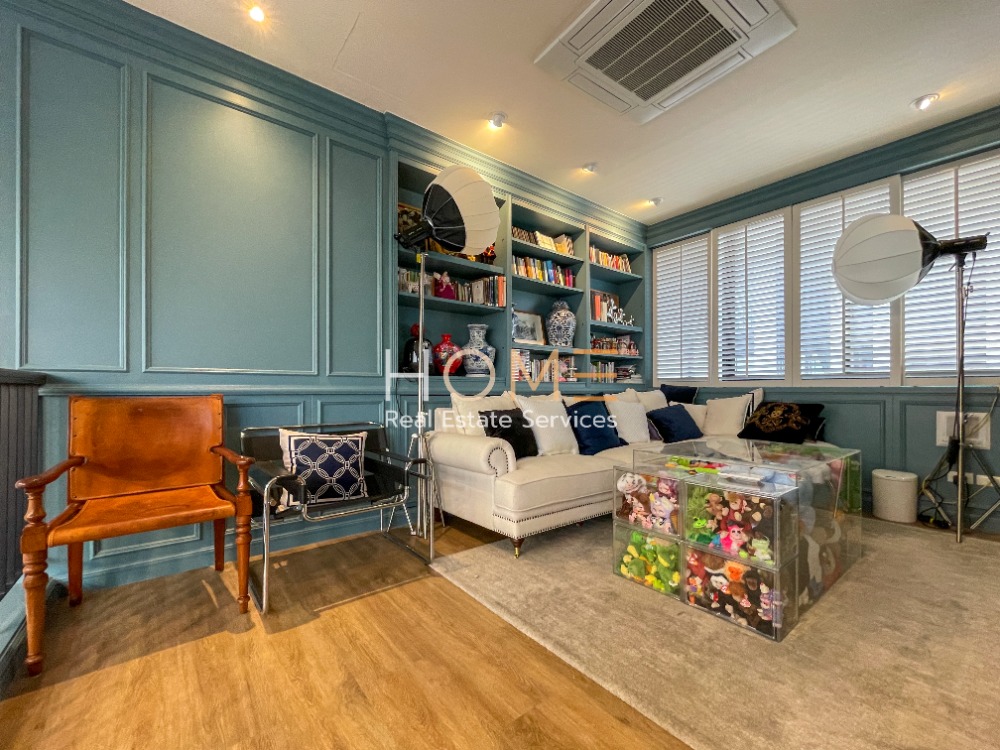 ขายทาวน์โฮมพระราม 9 เพชรบุรีตัดใหม่ RCA : ทาวน์โฮม ไอเรส พระราม 9 / 2 ห้องนอน (ขาย), Aires Rama 9 / Townhome 2 Bedrooms (FOR SALE) BZD175