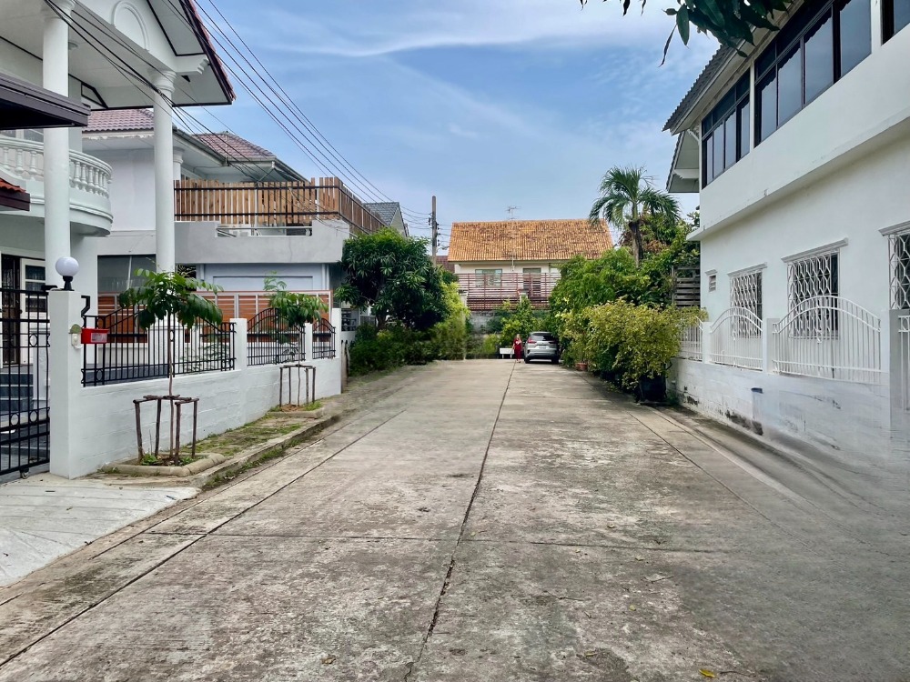 ขายบ้านเอกชัย บางบอน : ขายบ้านเดี่ยว 2 ชั้น 64 ตร.ว. หมู่บ้านกานดา การ์เด้นท์ (หลังมุม) 4 นอน 3 น้ำ ใกล้ รร.สารสาสน์บางบอน