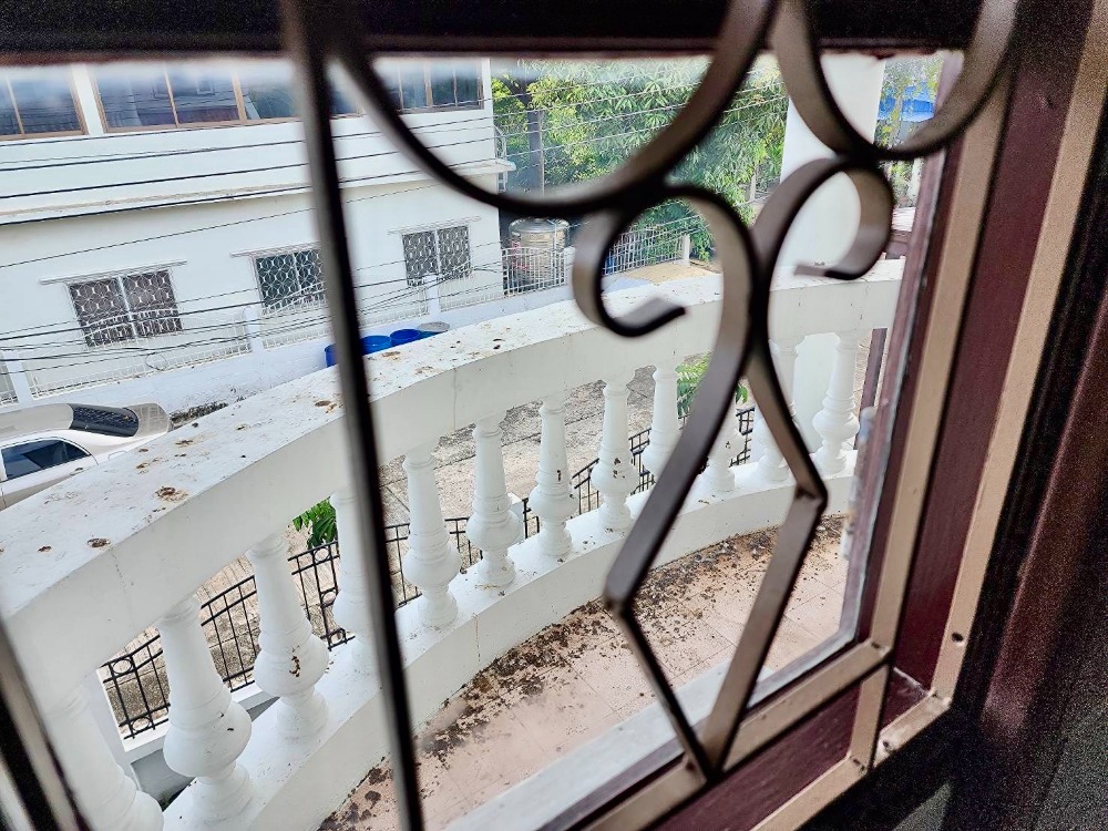 ขายบ้านเอกชัย บางบอน : ขายบ้านเดี่ยว 2 ชั้น 64 ตร.ว. หมู่บ้านกานดา การ์เด้นท์ (หลังมุม) 4 นอน 3 น้ำ ใกล้ รร.สารสาสน์บางบอน