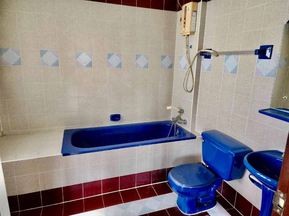 ขายบ้านเอกชัย บางบอน : ขายบ้านเดี่ยว 2 ชั้น 64 ตร.ว. หมู่บ้านกานดา การ์เด้นท์ (หลังมุม) 4 นอน 3 น้ำ ใกล้ รร.สารสาสน์บางบอน