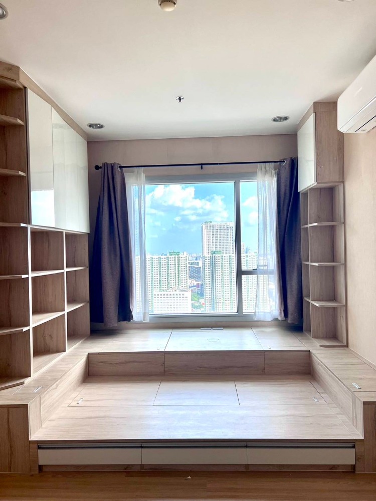 For SaleCondoSapankwai,Jatujak : For sale INTRO PHAHOYOTHIN-PRADIPAT 1 bedroom with balcony, high floor, near BTS, suitable for investment and living.