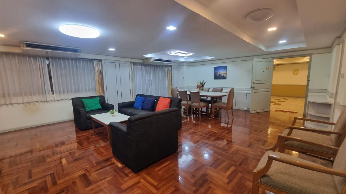 ให้เช่าสุขุมวิท อโศก ทองหล่อ : พร้อมพงษ์ Pet friendly อพาร์ทเมนท์ให้เช่า เหมาะสำหรับครอบครัว 3 ห้องนอน 4 ห้องน้ำ มีรถรับส่ง BTS Supermarket ใกล้เคียง