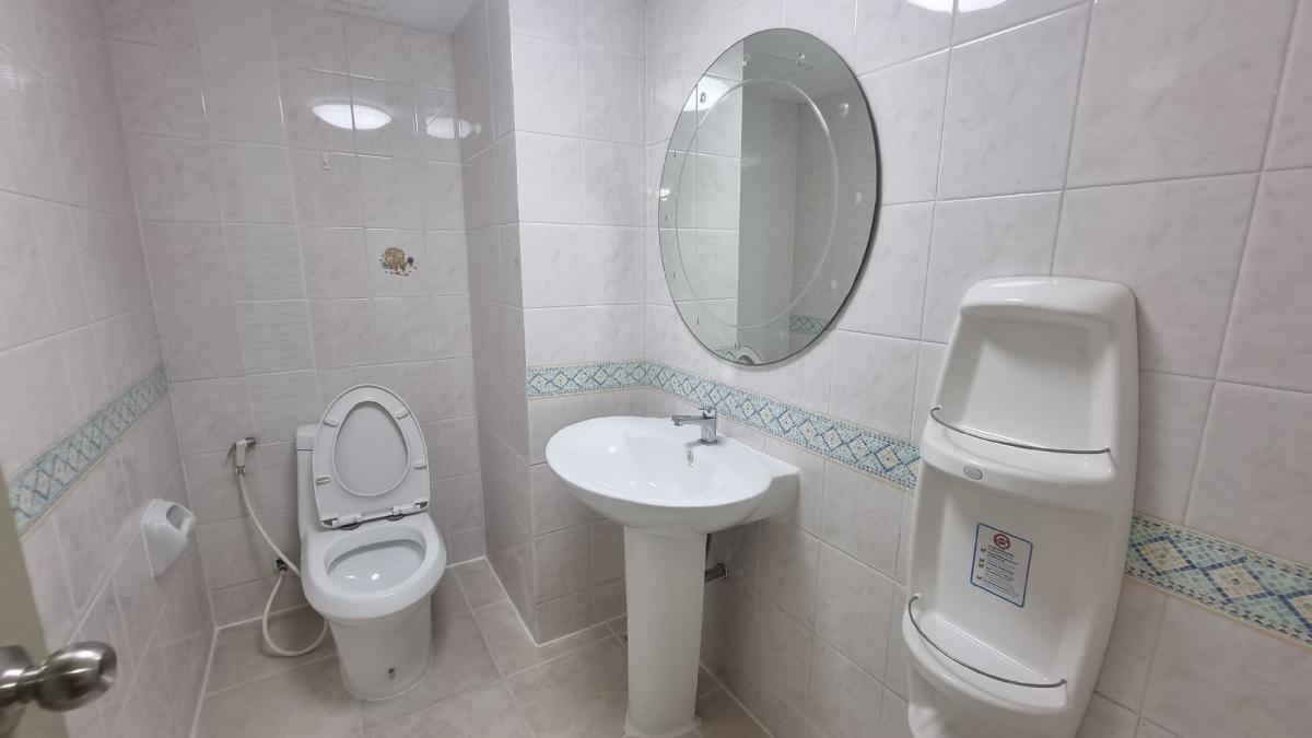 ให้เช่าสุขุมวิท อโศก ทองหล่อ : พร้อมพงษ์ Pet friendly อพาร์ทเมนท์ให้เช่า เหมาะสำหรับครอบครัว 3 ห้องนอน 4 ห้องน้ำ มีรถรับส่ง BTS Supermarket ใกล้เคียง