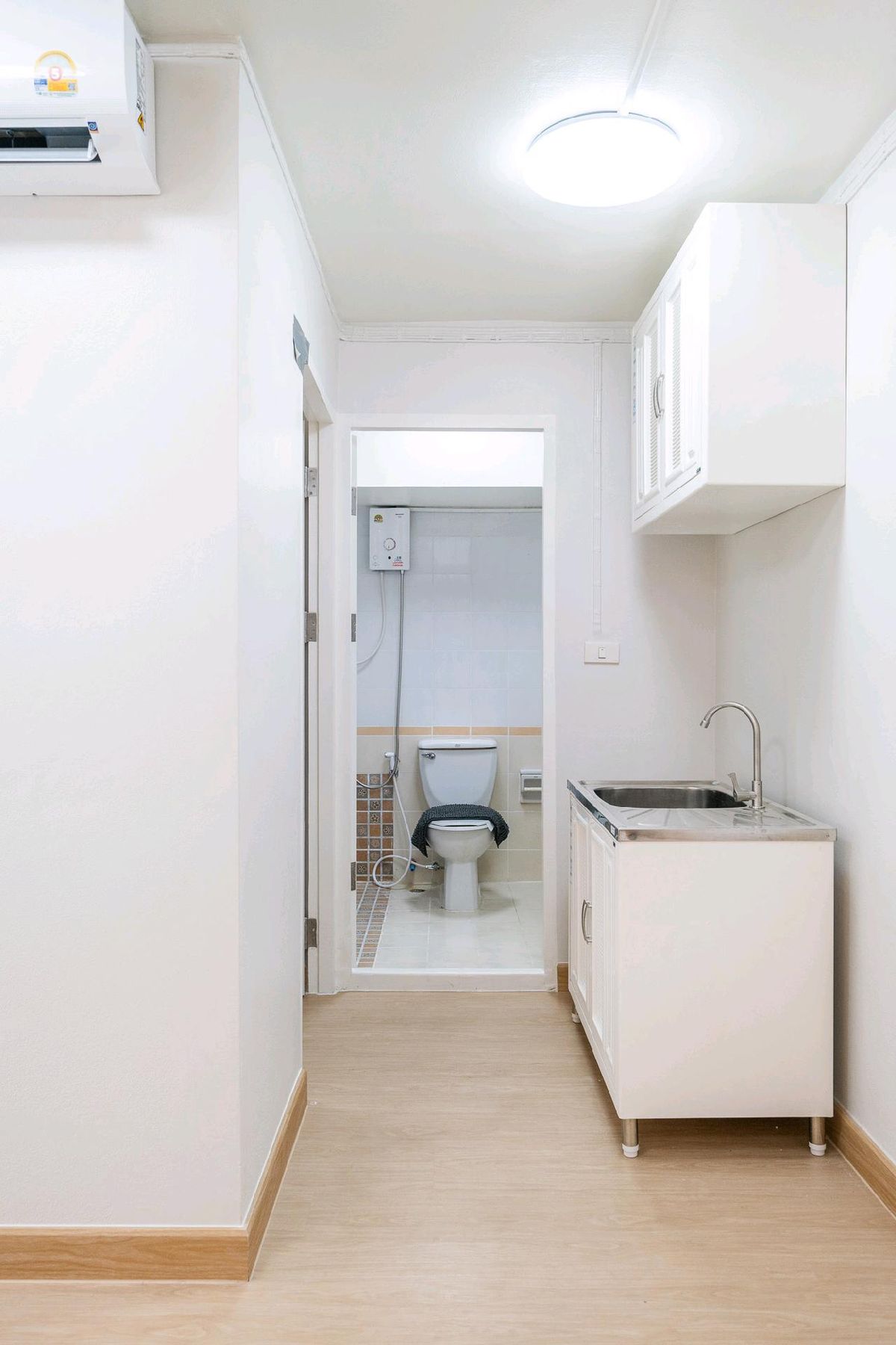 ขายคอนโดเสรีไทย-นิด้า : ✅️ถูกมากกก 2ห้องนอน 🚘🚅🚤แถมเดินทางสะดวก ปักที่นี่📍“อัสสกาญจน์ รามคำแหง 107“ 😍🤗🙂