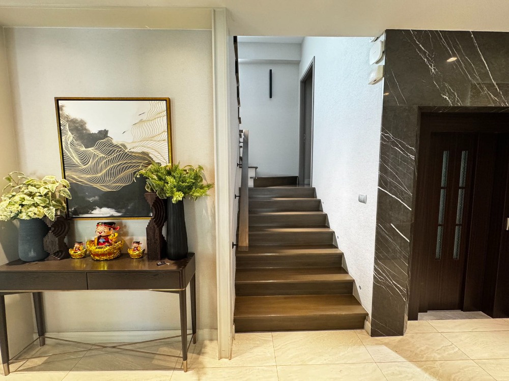 For RentHousePattanakan, Srinakarin : Vana residence for rent