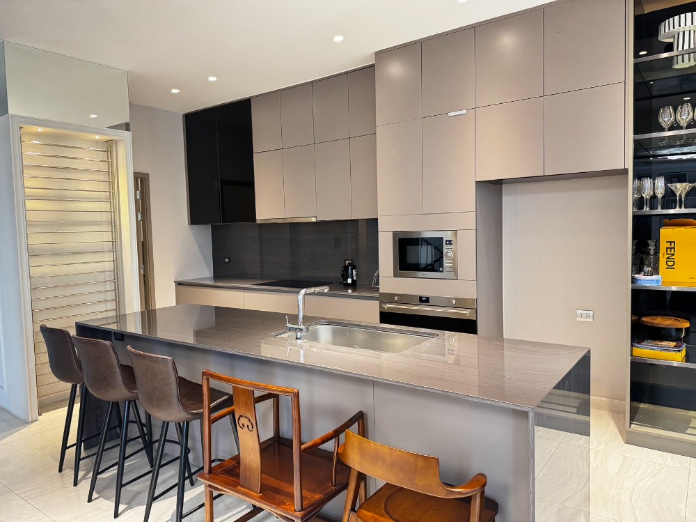 For RentHousePattanakan, Srinakarin : Vana residence for rent