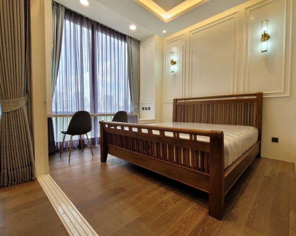 For RentCondoWitthayu, Chidlom, Langsuan, Ploenchit : MUNIQ LANGSUAN : 56 SQM 1BR/1BA, garden view. Call 095-645-9656