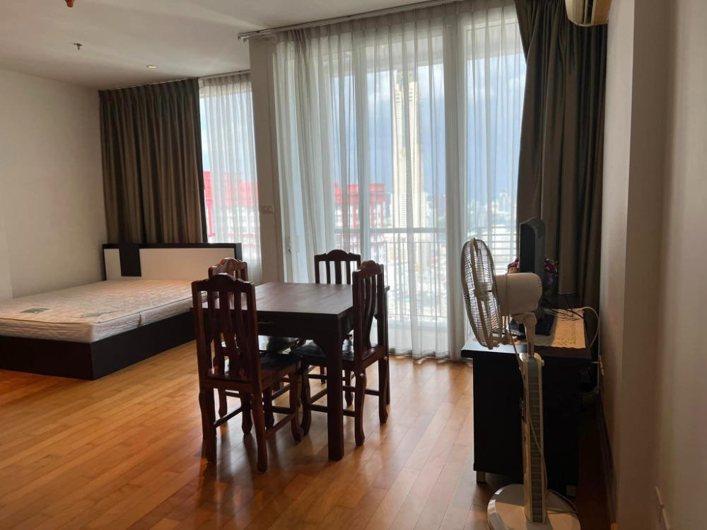 For RentCondoRatchathewi,Phayathai : Villa Rachatewi【𝐒𝐄𝐋𝐋 & 𝐑𝐄𝐍𝐓】🔥 The perfect combination of design and location, near Siam, convenient transportation via BTS Phaya Thai, ready to move in🔥 Contact Line ID: @hacondo