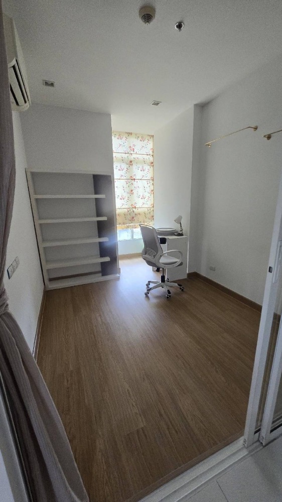 For SaleCondoRatchathewi,Phayathai : next to Airport Link Ratchaprarop, only 60 meters away and only 500 meters away from Pratunam Market.