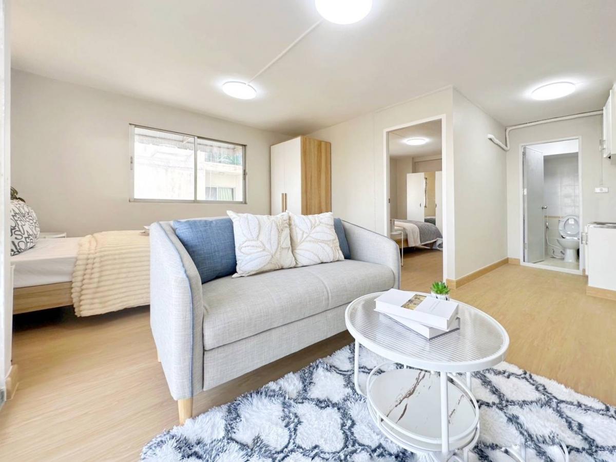 ขายคอนโดเสรีไทย-นิด้า : ห้องมุม 🥰ผ่อนเริ่มต้นแค่ 3,500 บาท/เดือน! ห้อง 2 นอน ระเบียงกว้าง ทำเลดีสุด ใกล้รถไฟฟ้าและเดอะมอลล์ บางกะปิ!🌿อัสสกาญจน์เพลส🌿