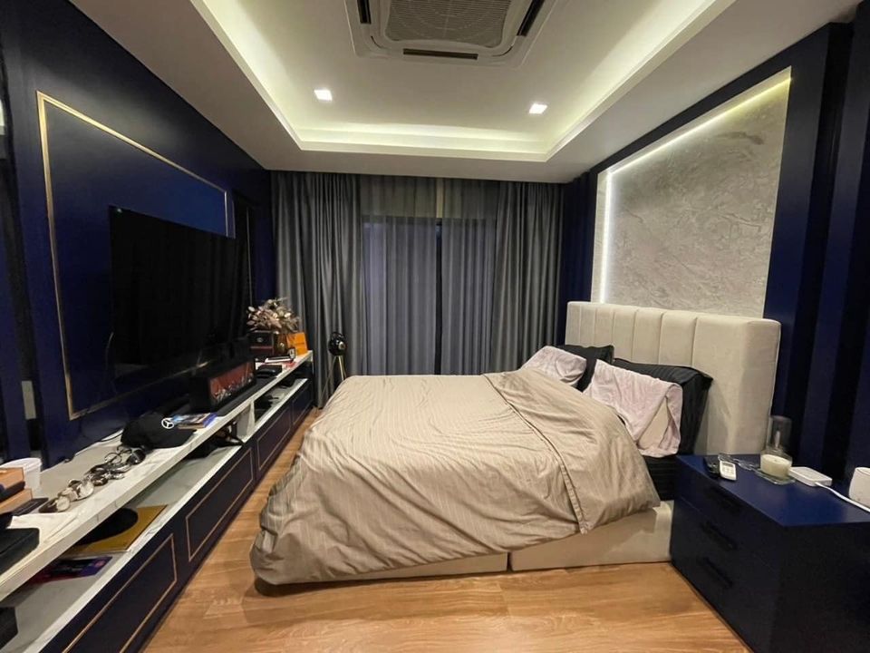 For RentHousePattanakan, Srinakarin : House for rent 𝐕𝐞𝐧𝐮𝐞 𝐑𝐚𝐦𝐚𝟗 #New Krungthep Kreetha Road 𝐅𝐮𝐥𝐥𝐲 𝐅𝐮𝐫𝐧𝐢𝐭𝐮𝐫𝐞 Thap Chang Subdistrict, Saphan Sung District - Mega Bangna, Suvarnabhumi Airport, Central Bangna, The Mall Bangkapi, Seri Rak Hospital, Sinphaet Hospital
