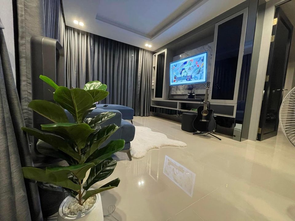For RentHousePattanakan, Srinakarin : House for rent 𝐕𝐞𝐧𝐮𝐞 𝐑𝐚𝐦𝐚𝟗 #New Krungthep Kreetha Road 𝐅𝐮𝐥𝐥𝐲 𝐅𝐮𝐫𝐧𝐢𝐭𝐮𝐫𝐞 Thap Chang Subdistrict, Saphan Sung District - Mega Bangna, Suvarnabhumi Airport, Central Bangna, The Mall Bangkapi, Seri Rak Hospital, Sinphaet Hospital