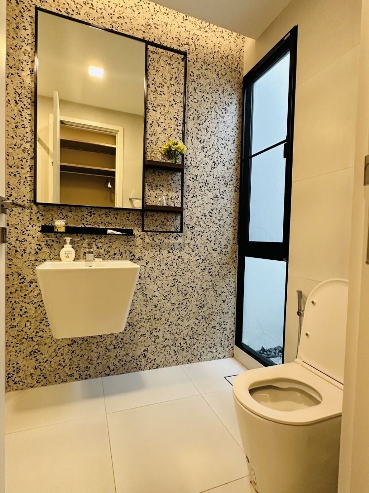 For RentHousePattanakan, Srinakarin : Nantawan rama9 srinakarin