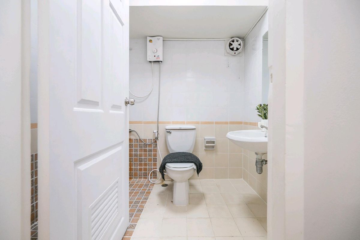 ขายคอนโดเสรีไทย-นิด้า : ✅️ถูกมากกก 2ห้องนอน 🚘🚅🚤แถมเดินทางสะดวก ปักที่นี่📍“อัสสกาญจน์ รามคำแหง 107“ 😍🤗🙂