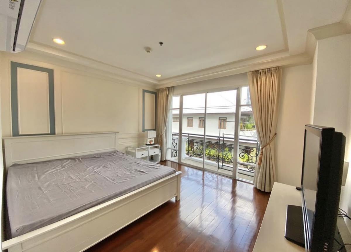 For RentCondoSamut Prakan,Samrong : 22/03/2026, 3 luxurious bedrooms with a view in the heart of Thonglor | La Vie En Rose for rent at only 55,000 THB/month
An elevated lifestyle near Thonglor BTS with complete amenities! 0642748883