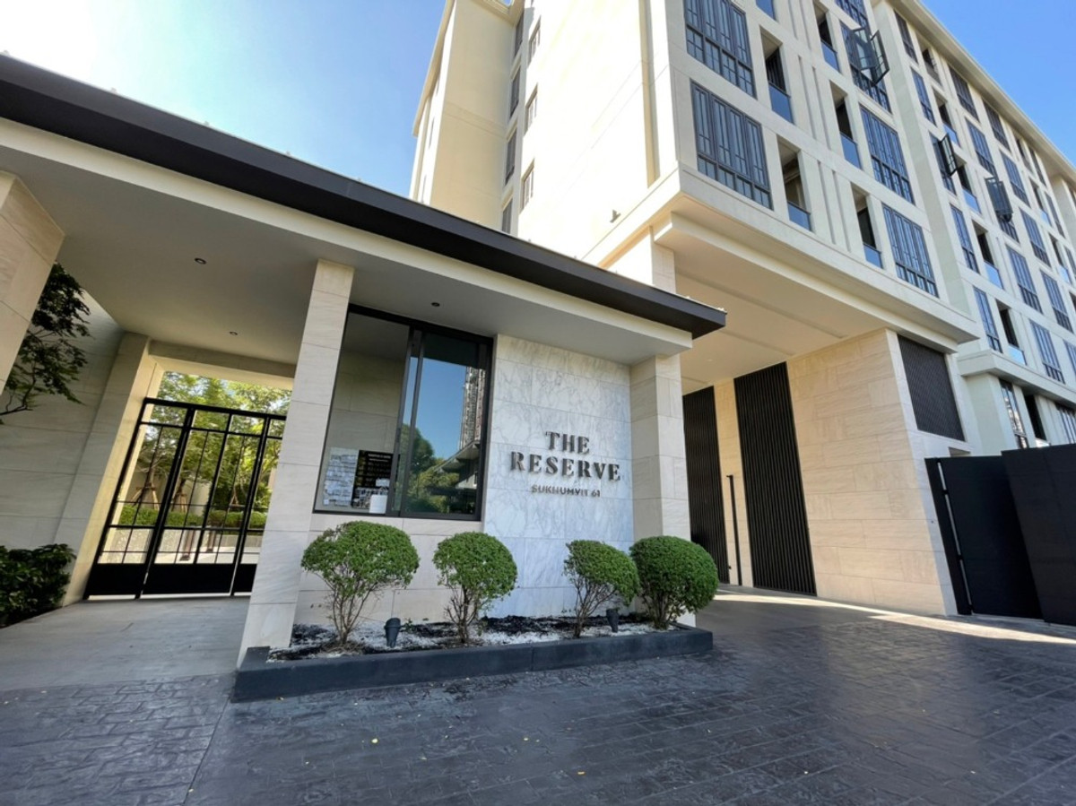 For RentCondoSukhumvit, Asoke, Thonglor : Private Sanctuary 🌿 The Reserve Sukhumvit 61 | High Floor | Brand Name Decor