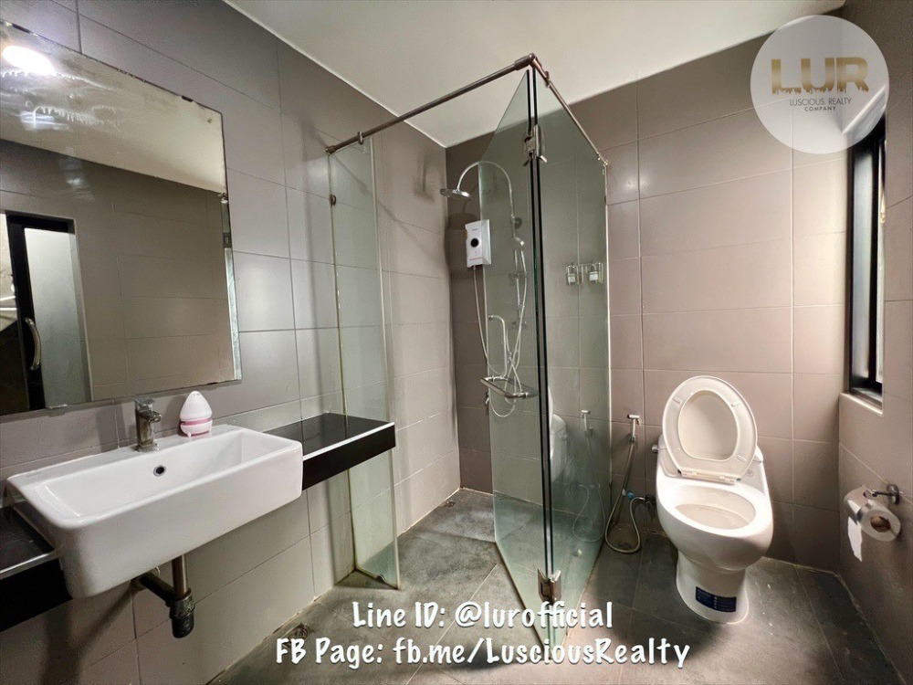 For SaleHotel&Apartment BusinessCha-am Phetchaburi : For sale: Hotel on Chaw Samran Beach with Pool Villa, commercial area, good location, convenient transportation