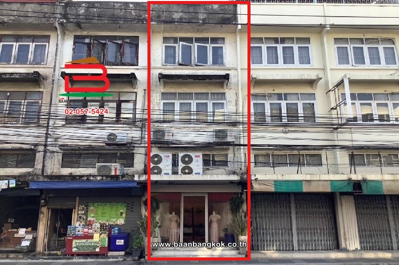 For SaleShop HouseChokchai 4, Ladprao 71, Ladprao 48, : Commercial building on Chokchai 4 Road, area 19 square wah, near BTS Chokchai 4, Lat Phrao Road, Wang Thonglang Subdistrict (Lat Phrao), Bang Kapi District, Bangkok