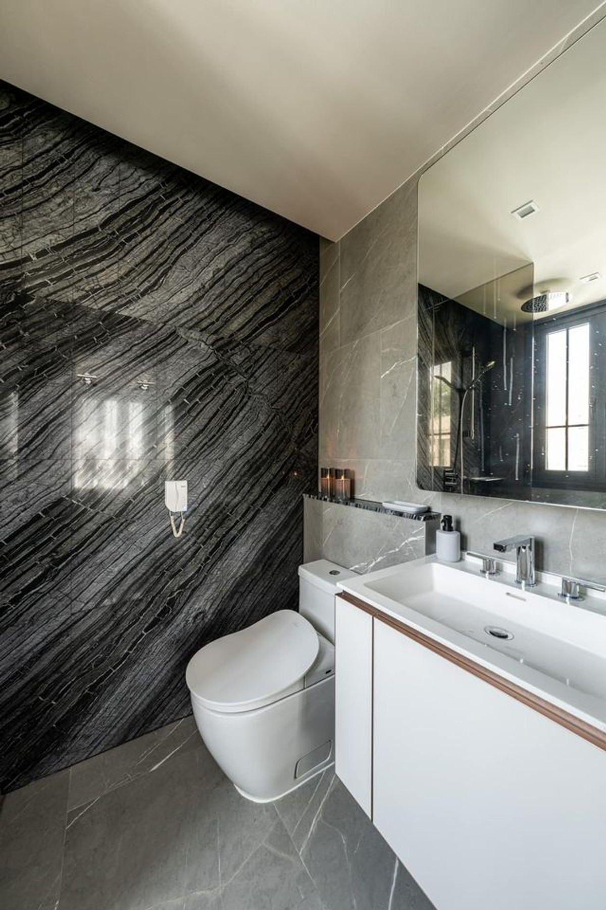 For RentCondoSukhumvit, Asoke, Thonglor : Private Sanctuary 🌿 The Reserve Sukhumvit 61 | High Floor | Brand Name Decor