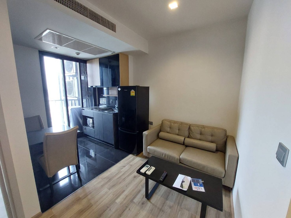 For RentCondoSapankwai,Jatujak : ***For rent: The Line Chatuchak - Mochit Condominium, 1 bedroom, 1 bathroom, size 28 sq m., 30th floor, fully furnished, ready to move in, rent 16,000 baht/month.