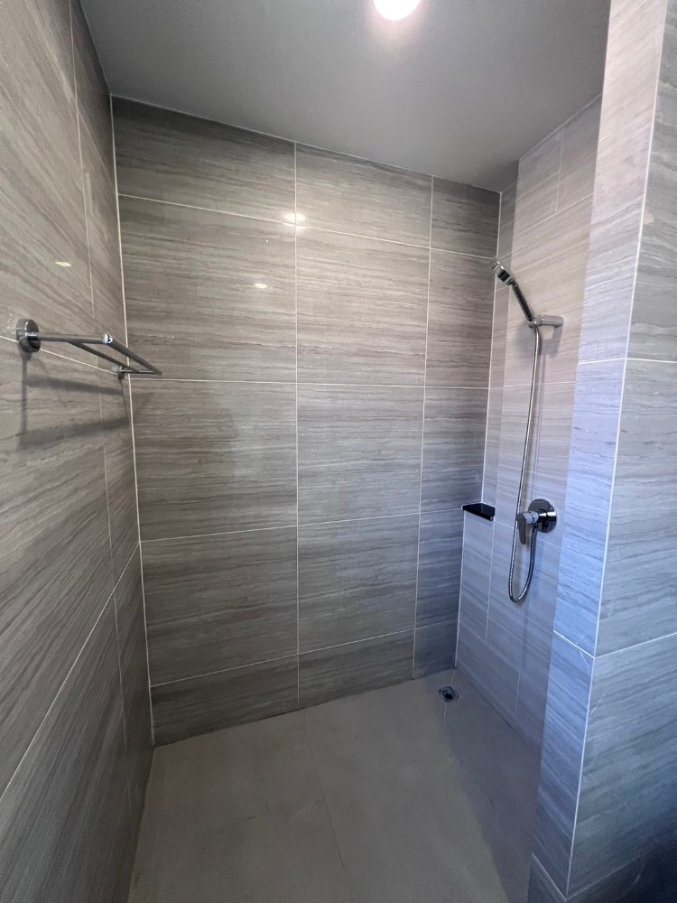 For SalePathum Thani,Rangsit, Thammasat : 🔥Selling a British-style twin house, next to the Green Line🔥 Grand Britannia Khu Khot Station