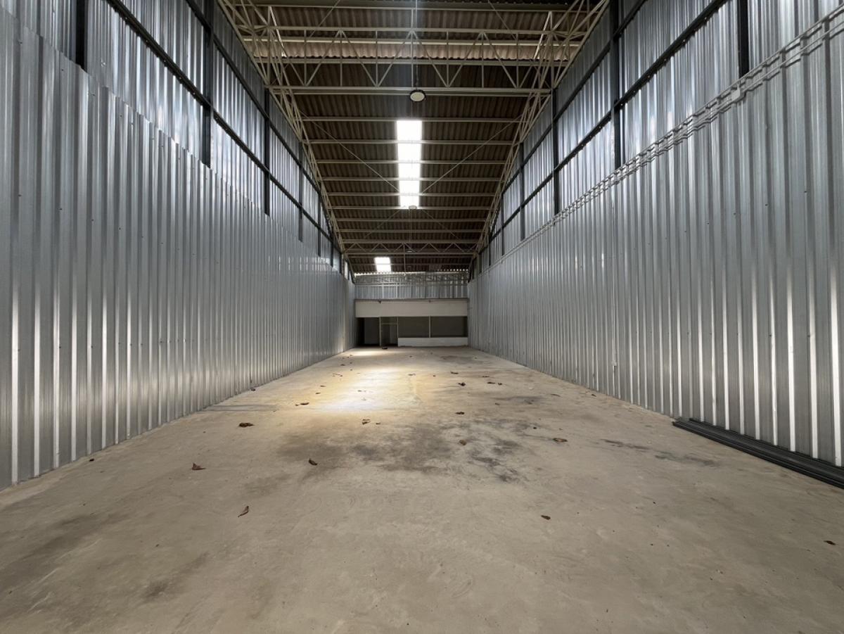 For RentWarehouseMin Buri, Romklao : For rent: Warehouse, Store, Logistics, size 231 square meters, Soi Ram Intra 109 (Phraya Suren), Min Buri, Bangkok 10510