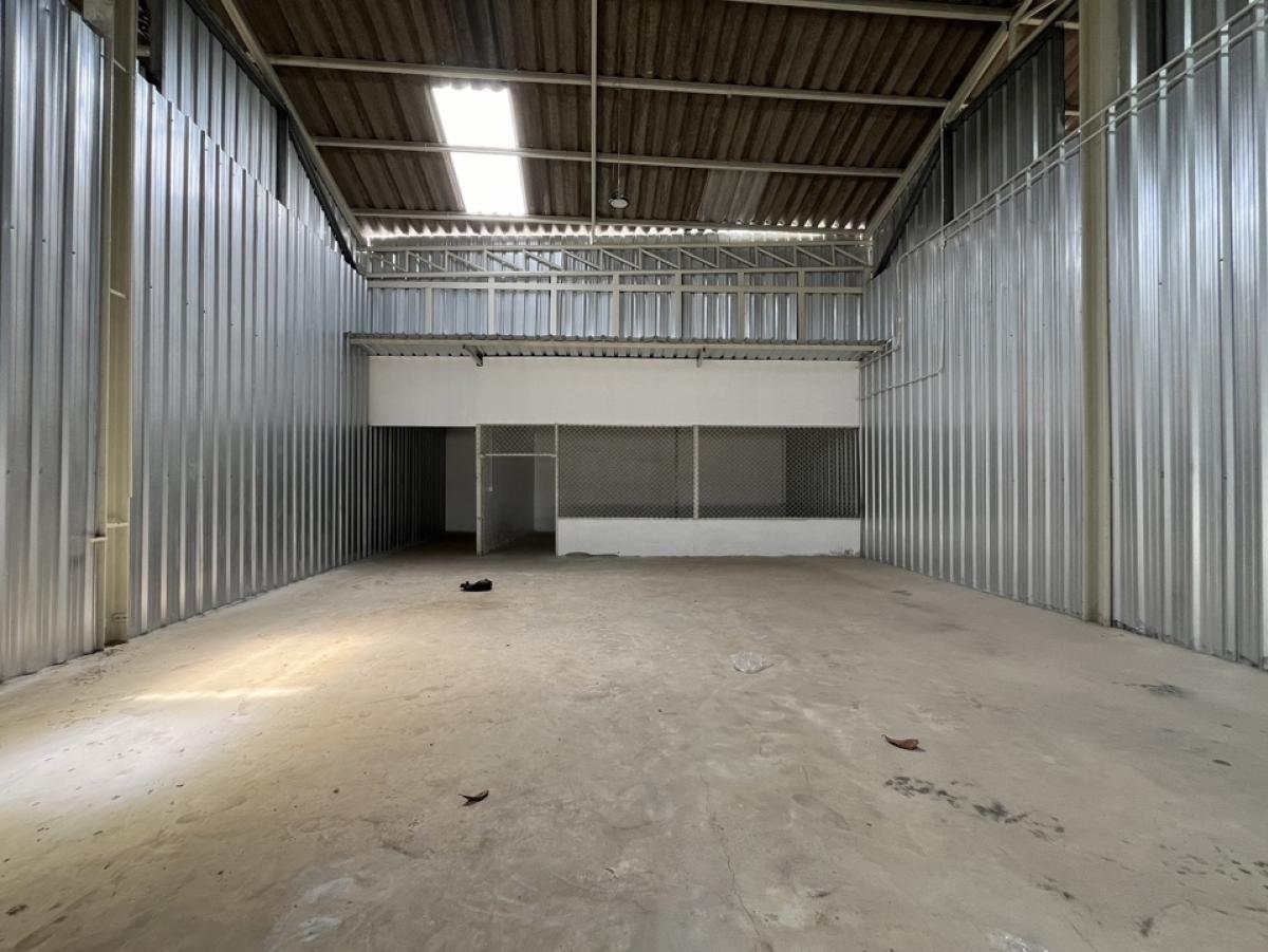 For RentWarehouseMin Buri, Romklao : For rent: Warehouse, Store, Logistics, size 231 square meters, Soi Ram Intra 109 (Phraya Suren), Min Buri, Bangkok 10510
