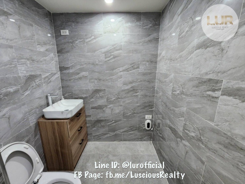 ขายบ้านสุขุมวิท อโศก ทองหล่อ : ขายบ้านพร้อมพงษ์ ทองหล่อ RARE ITEM 2 ชั้น  4 นอน 3 น้ำ 44 วา 