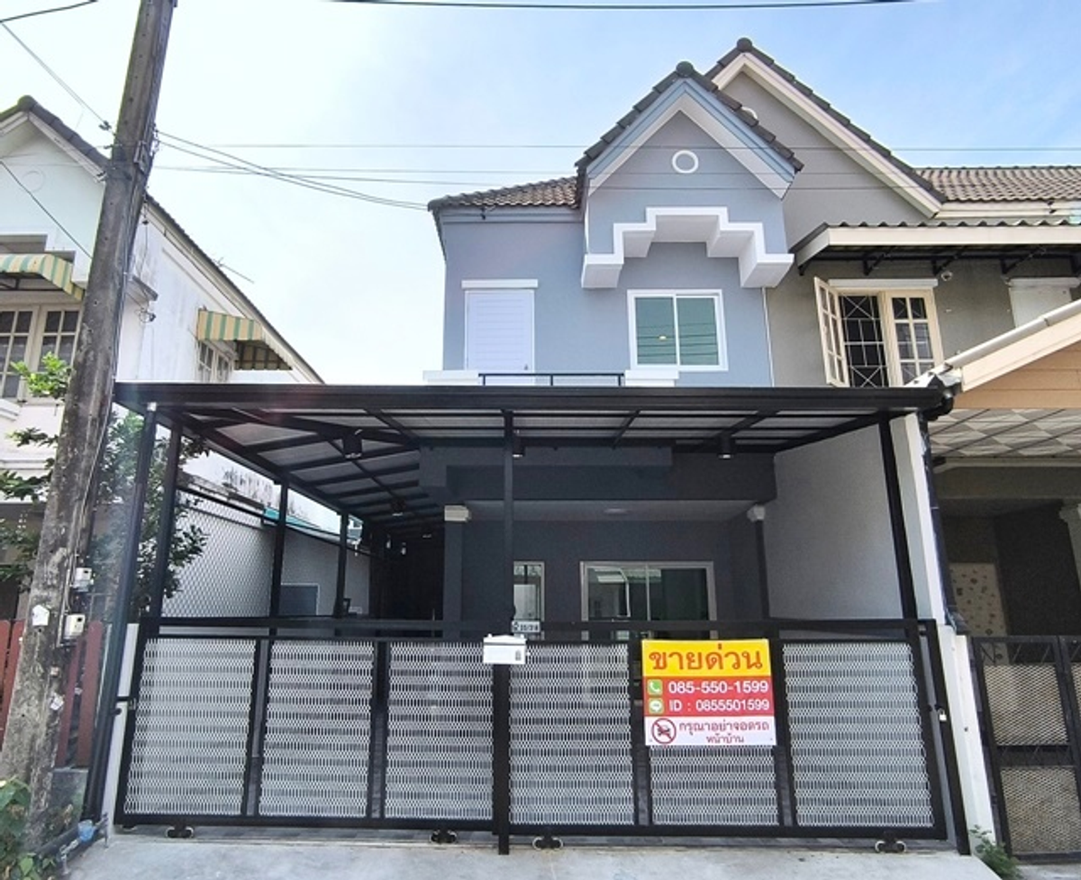 For SaleTownhomePathum Thani,Rangsit, Thammasat : For sale: 2-storey corner townhouse, Lally Ville Village, Lam Luk Ka-Khlong 3, area 25.5 sq m, 2 bedrooms, 2 bathrooms, renovated, price 2,090,000 baht. Interested, contact 085-550-1599.