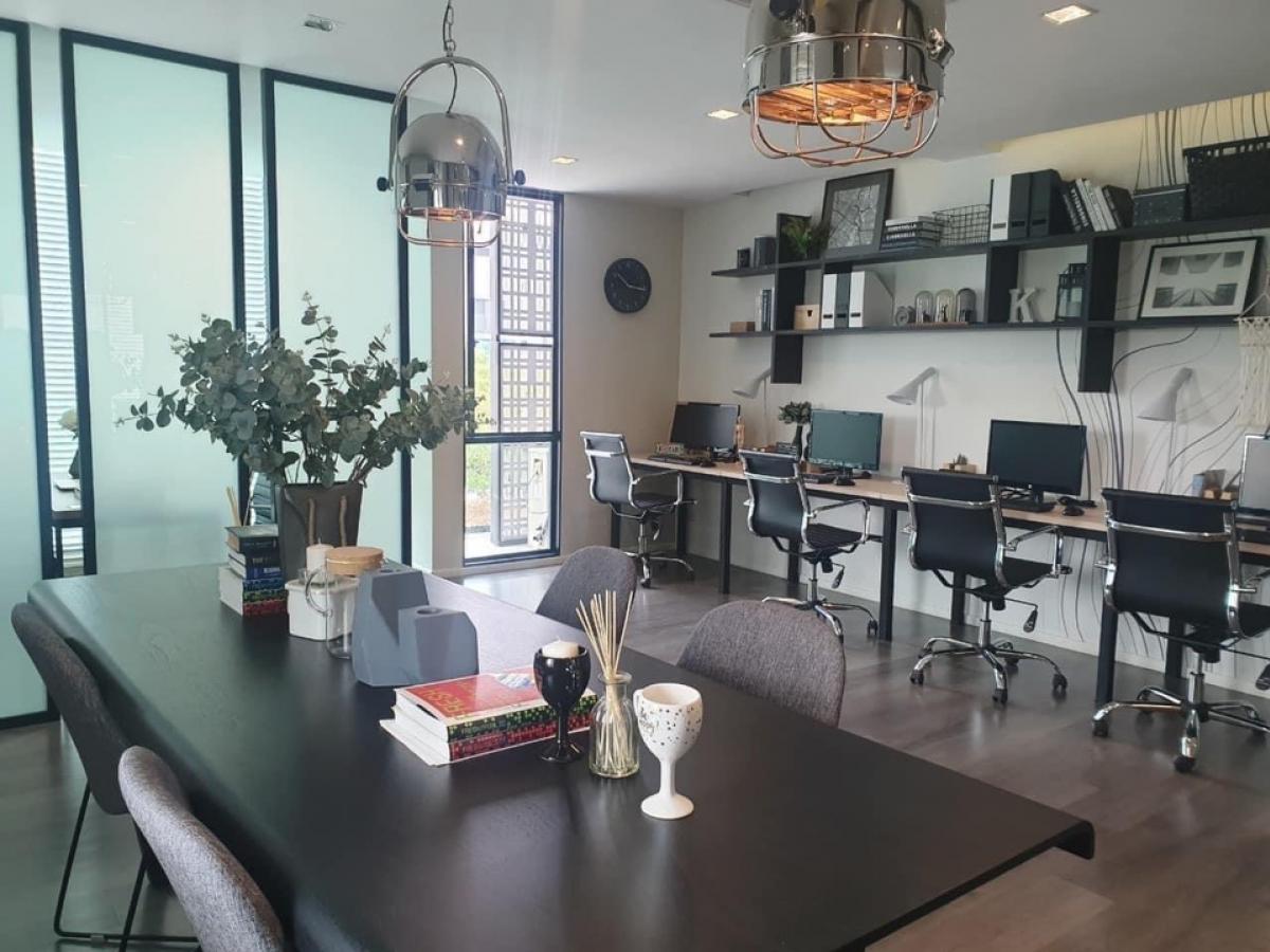 For RentTownhomeSamut Prakan,Samrong : For rent, luxurious home office, Cascade Bangna, Km. 5 (corner room), auspicious house number, great charm