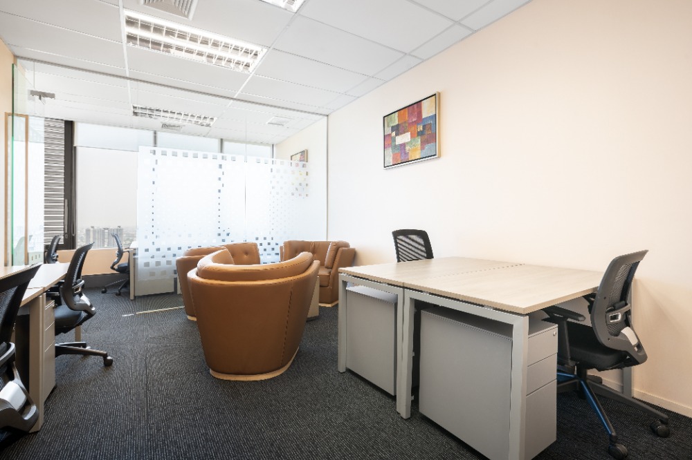 ให้เช่าสำนักงานรัชดา ห้วยขวาง : All-inclusive access to professional office space for 5 persons in Regus The Ninth Tower