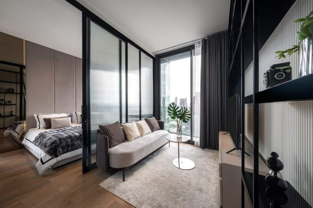 ขายคอนโดสีลม ศาลาแดง บางรัก : แอชตัน สีลม คอนโดพร้อมอยู่ทำเลสีลม ใกล้ BTS ช่องนนทรี เพียง 350 ม. 1 Bed เริ่มราคา 7.39 ลบ.*