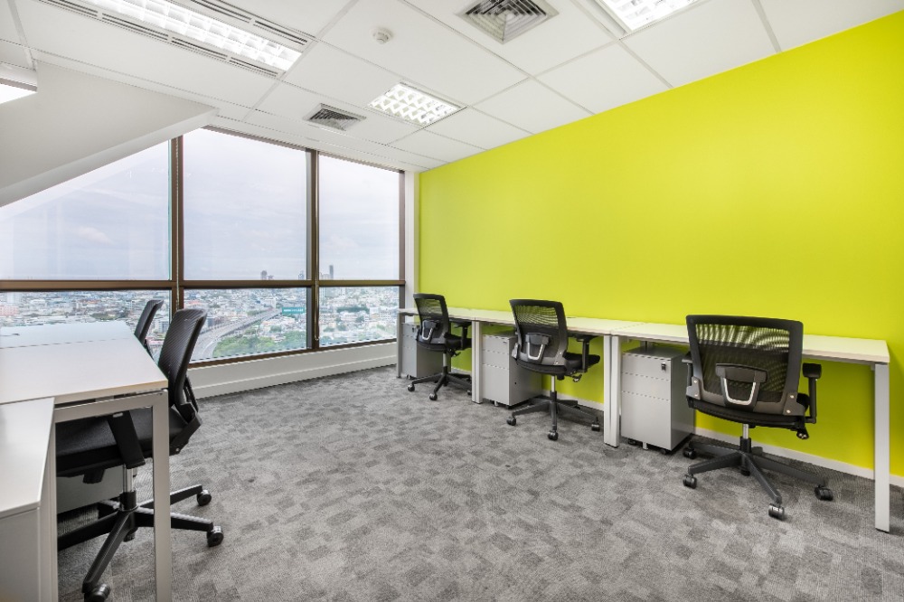 ให้เช่าสีลม ศาลาแดง บางรัก : Book a reserved coworking spot or hot desk in Regus Chartered Square