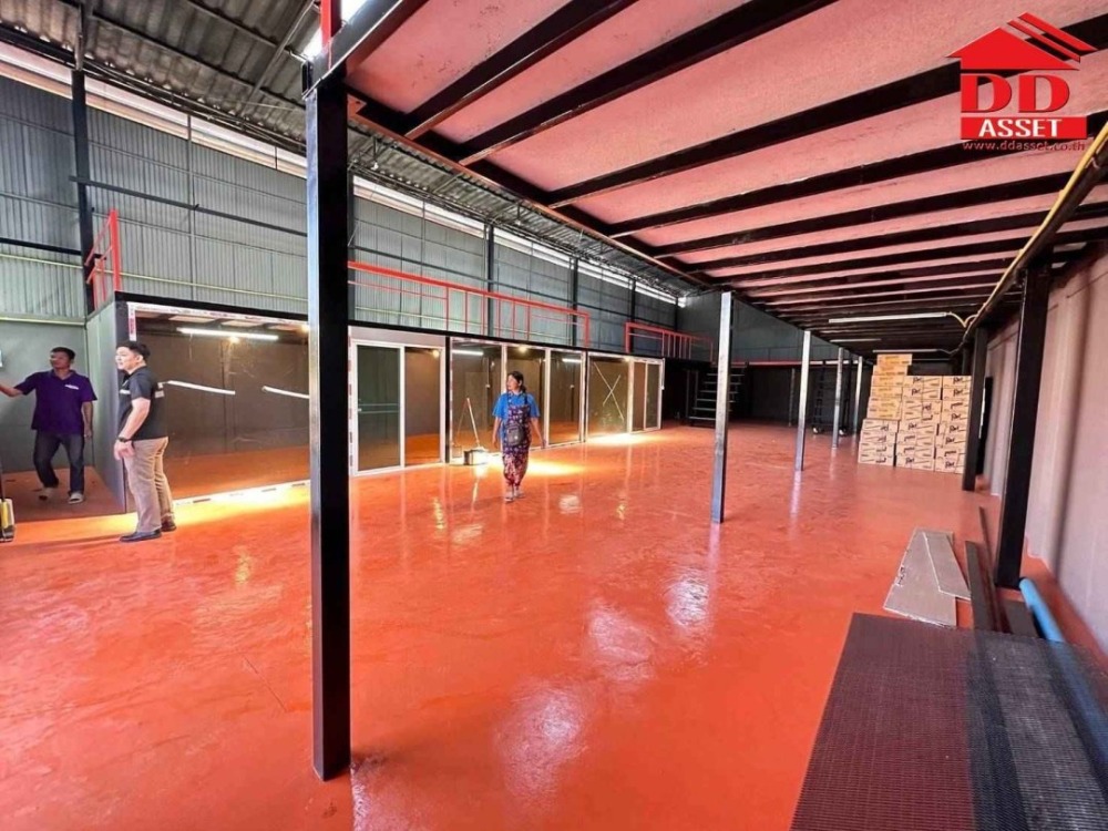 For SaleWarehouseUbon Ratchathani : Warehouse for sale in the center of Warin Chamrap, Ubon Ratchathani, with office and bathroom inside. Code: F8020