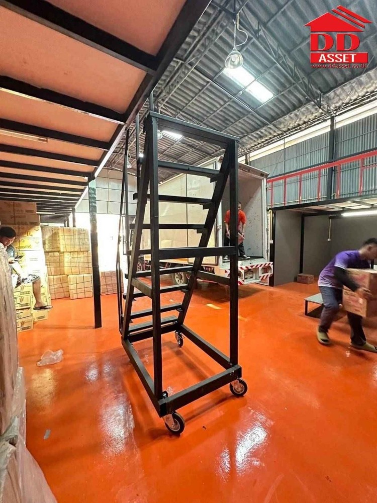 For SaleWarehouseUbon Ratchathani : Warehouse for sale in the center of Warin Chamrap, Ubon Ratchathani, with office and bathroom inside. Code: F8020