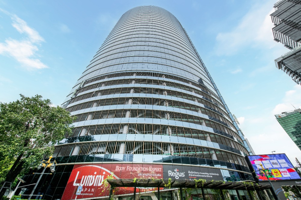 ให้เช่าสีลม ศาลาแดง บางรัก : All-inclusive access to workspace and virtual office in Regus Chartered Square