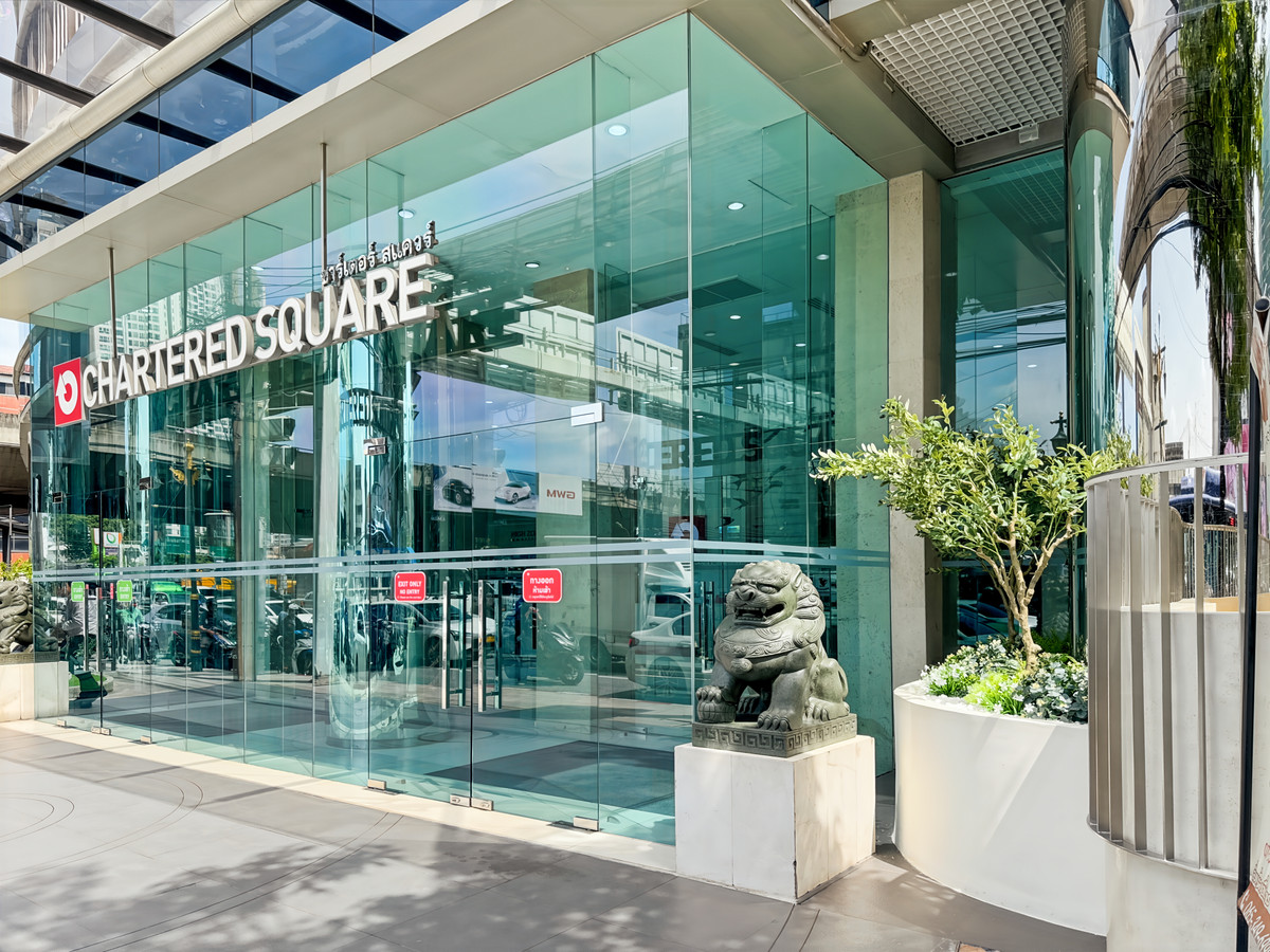 ให้เช่าสำนักงานสีลม ศาลาแดง บางรัก : Office Space แบบส่วนตัวสำหรับ 2 คน ที่ Regus Chartered Square