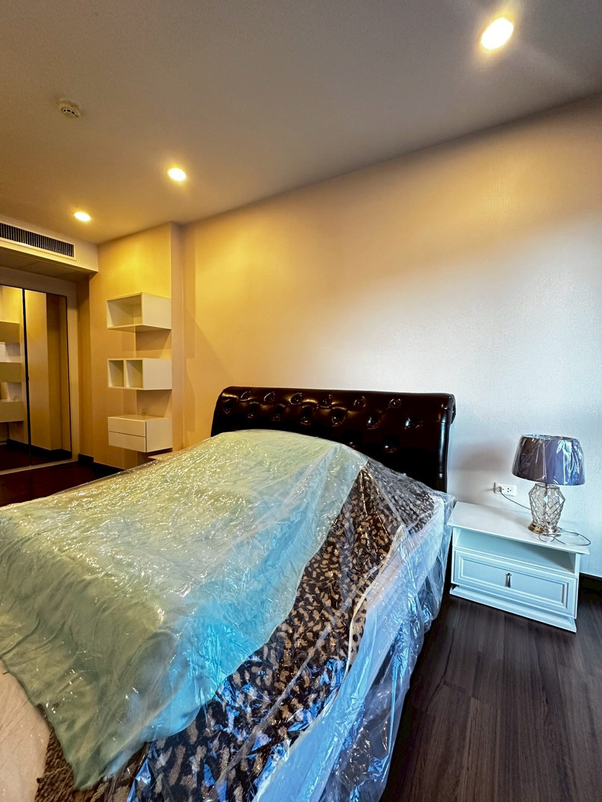 ให้เช่า💥คอนโดใกล้สาทร💥คอนโด ศุภาลัย ไลท์ สาทร-เจริญราษฎร์ ใกล้ BTS สุรศักดิ์  และ เทอร์มินอล 21***ราคา 15,500 บาท***SPL49211B1BS Loading...