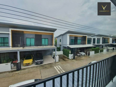 For RentHousePathum Thani,Rangsit, Thammasat : [Duplicate]Luxury house for rent, Chivaram Rangsit, near Future Park Rangsit, 54 sq m, 238 sq m, 4 bedrooms, 4 bathrooms, beautifully decorated, fully furnished, very beautiful, brand new.