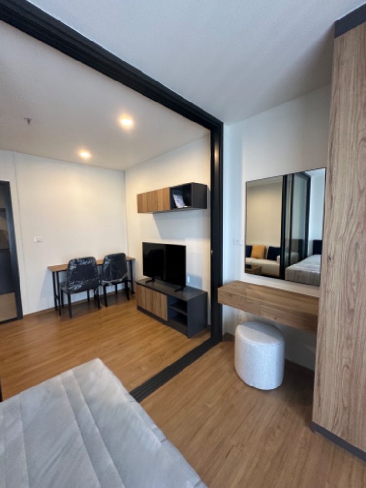 For RentCondoLadprao, Central Ladprao : 🔥For Rent Now! 🔥The Line Vibe, spacious room, fully furnished with furniture and appliances, ready to move in immediately. Convenient location near BTS 5 Yaek Ladprao station❗