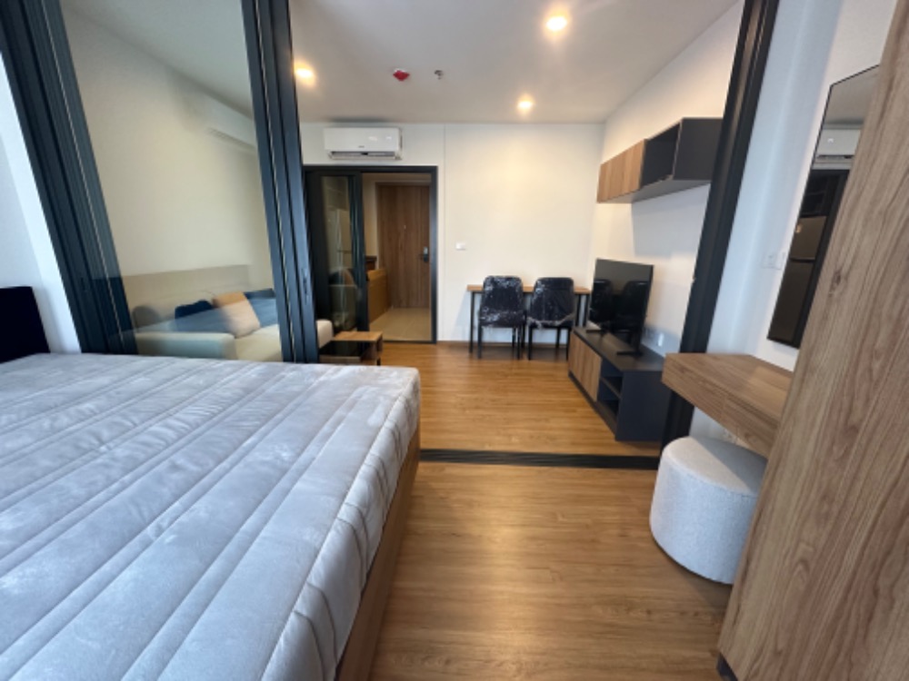 For RentCondoLadprao, Central Ladprao : 🔥For Rent Now! 🔥The Line Vibe, spacious room, fully furnished with furniture and appliances, ready to move in immediately. Convenient location near BTS 5 Yaek Ladprao station❗