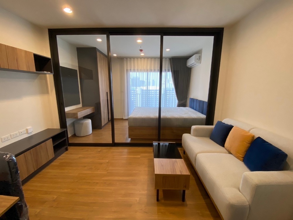 For RentCondoLadprao, Central Ladprao : 🔥For Rent Now! 🔥The Line Vibe, spacious room, fully furnished with furniture and appliances, ready to move in immediately. Convenient location near BTS 5 Yaek Ladprao station❗