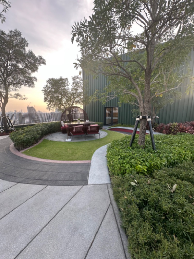 For RentCondoLadprao, Central Ladprao : 🔥For Rent Now! 🔥The Line Vibe, spacious room, fully furnished with furniture and appliances, ready to move in immediately. Convenient location near BTS 5 Yaek Ladprao station❗