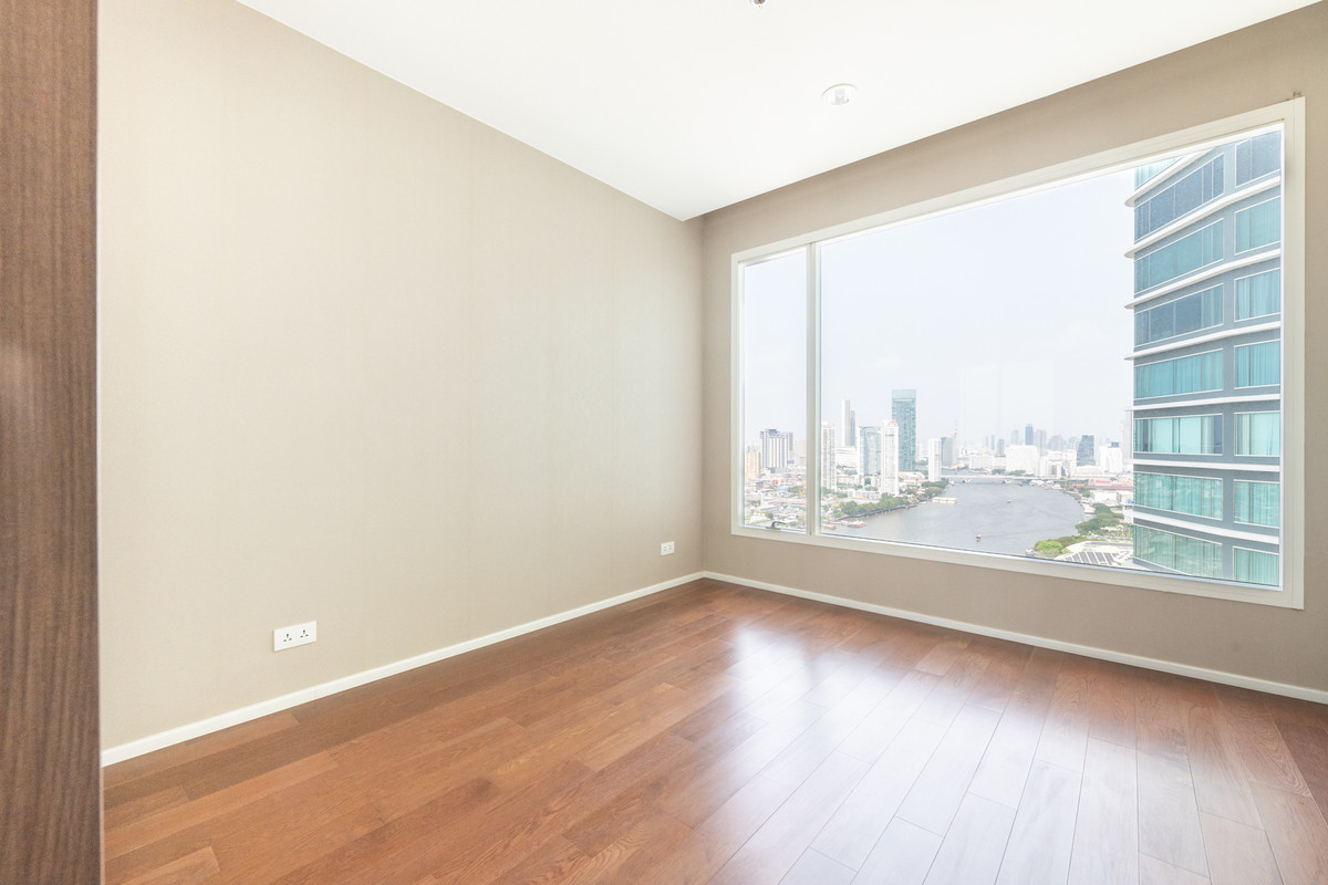 Condo for sale: Menam Residences, river view Loading...